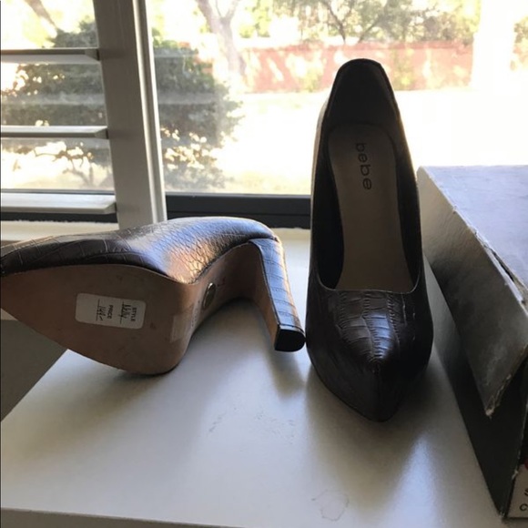 Bebe closed toe pointy heel - Picture 4 of 6